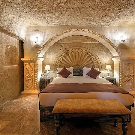 Doctor's Cave Szálloda 5*